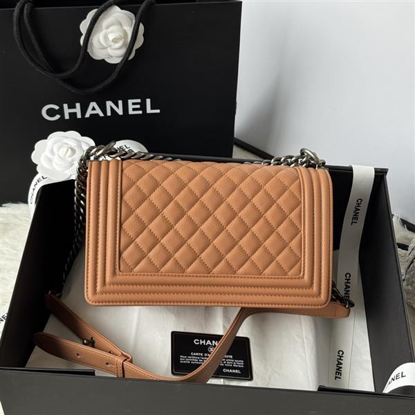 2026127214239398 700